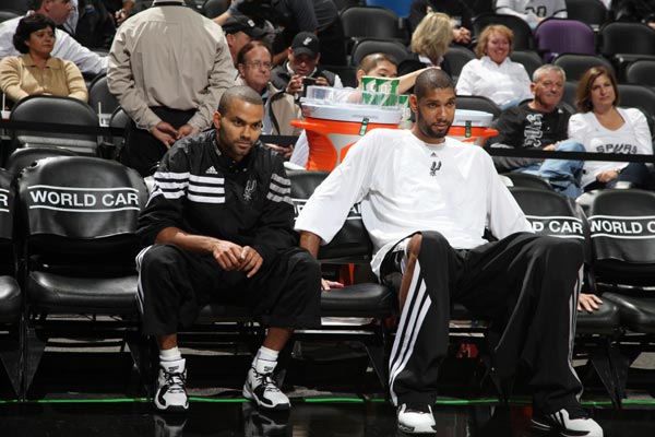 仍历历在目 仍历历在目