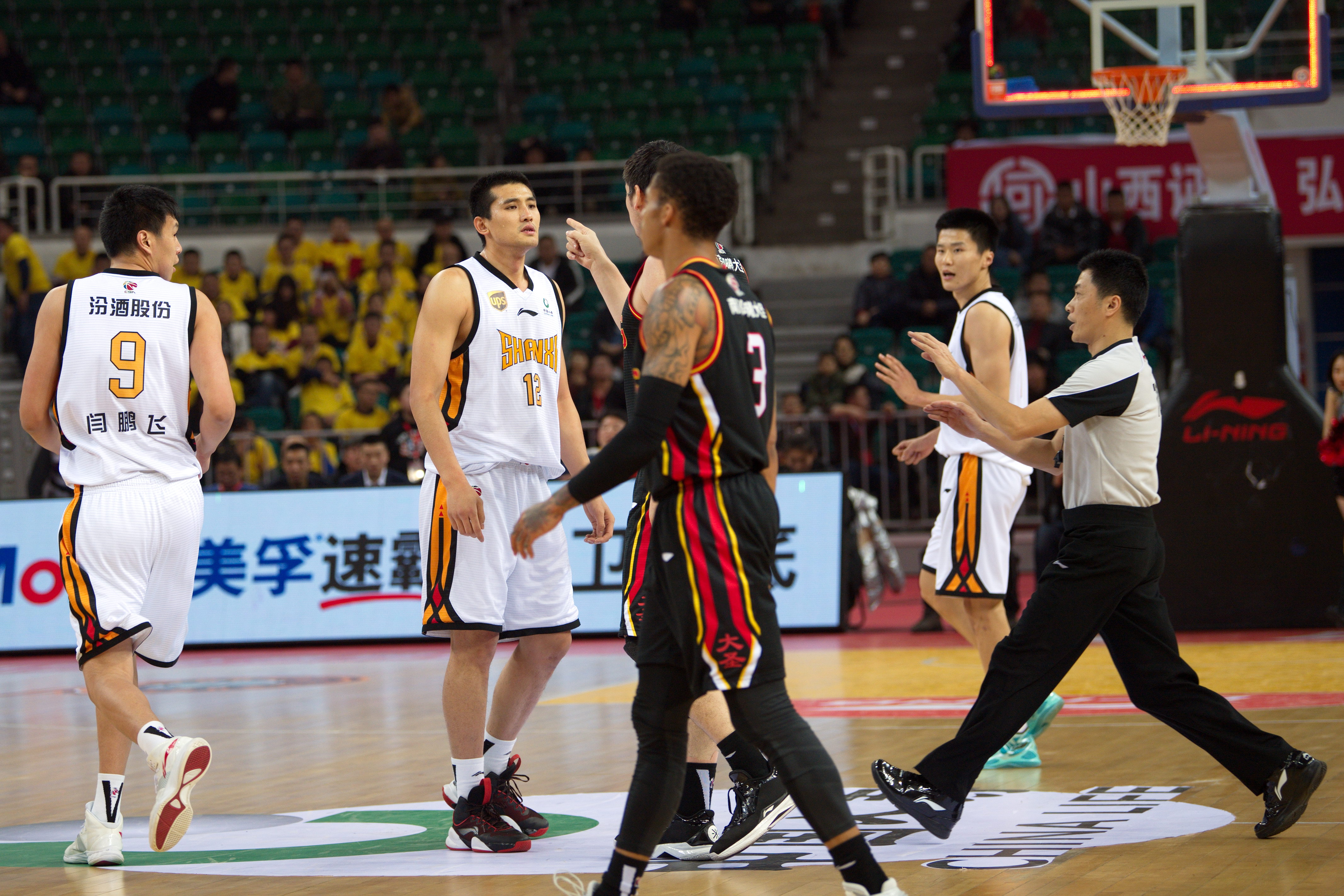 而在它与角 而在它与角